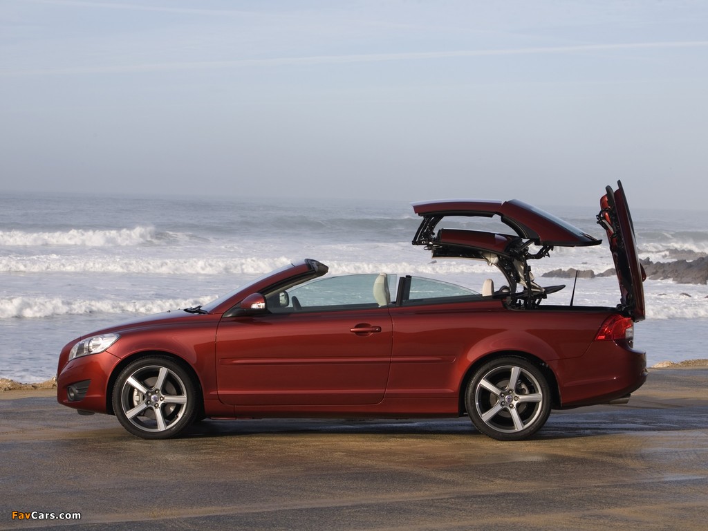 Volvo C70 D5 UK-spec 2010 photos (1024 x 768)