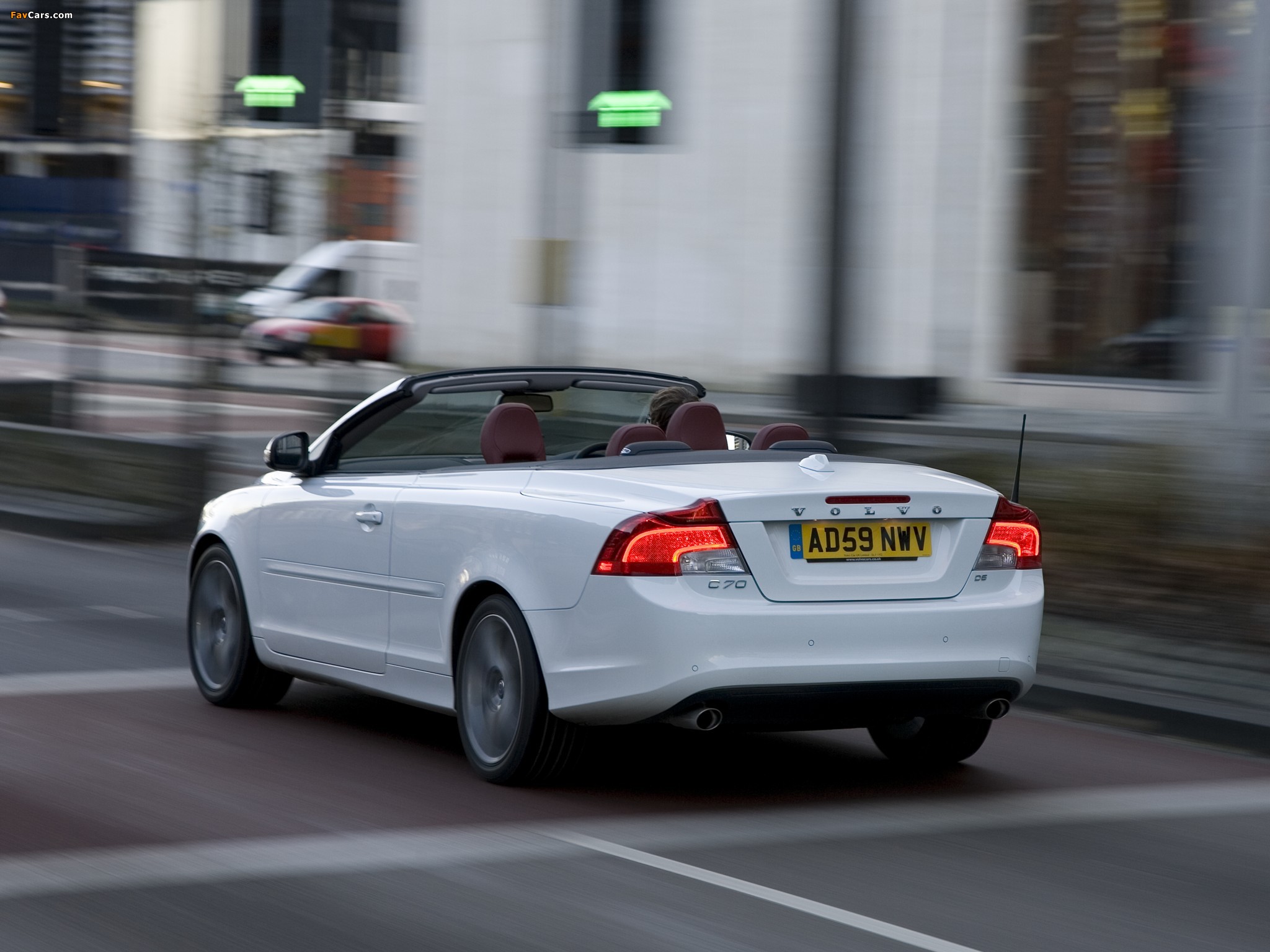 Volvo C70 D5 UK-spec 2010 wallpapers (2048 x 1536)