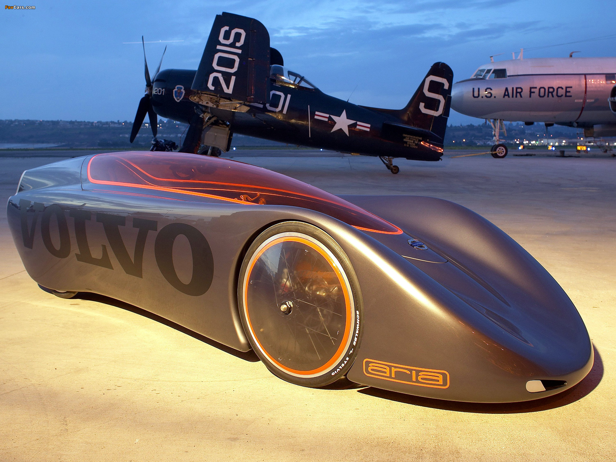 Images of Volvo Extreme Gravity Car 2005 (2048 x 1536)