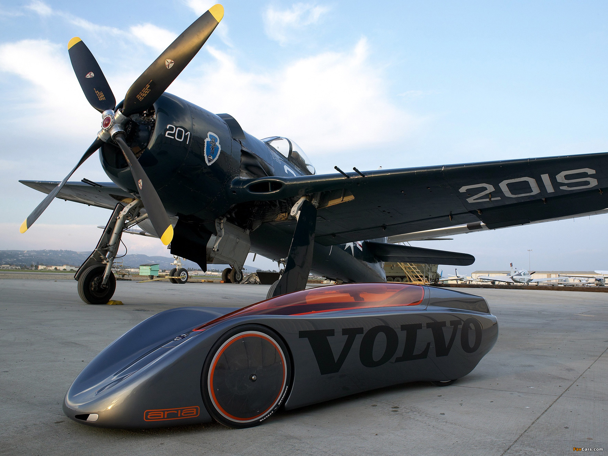 Photos of Volvo Extreme Gravity Car 2005 (2048 x 1536)