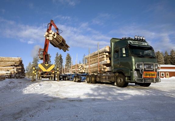 Pictures of Volvo FH16 Timber Truck 2003–08