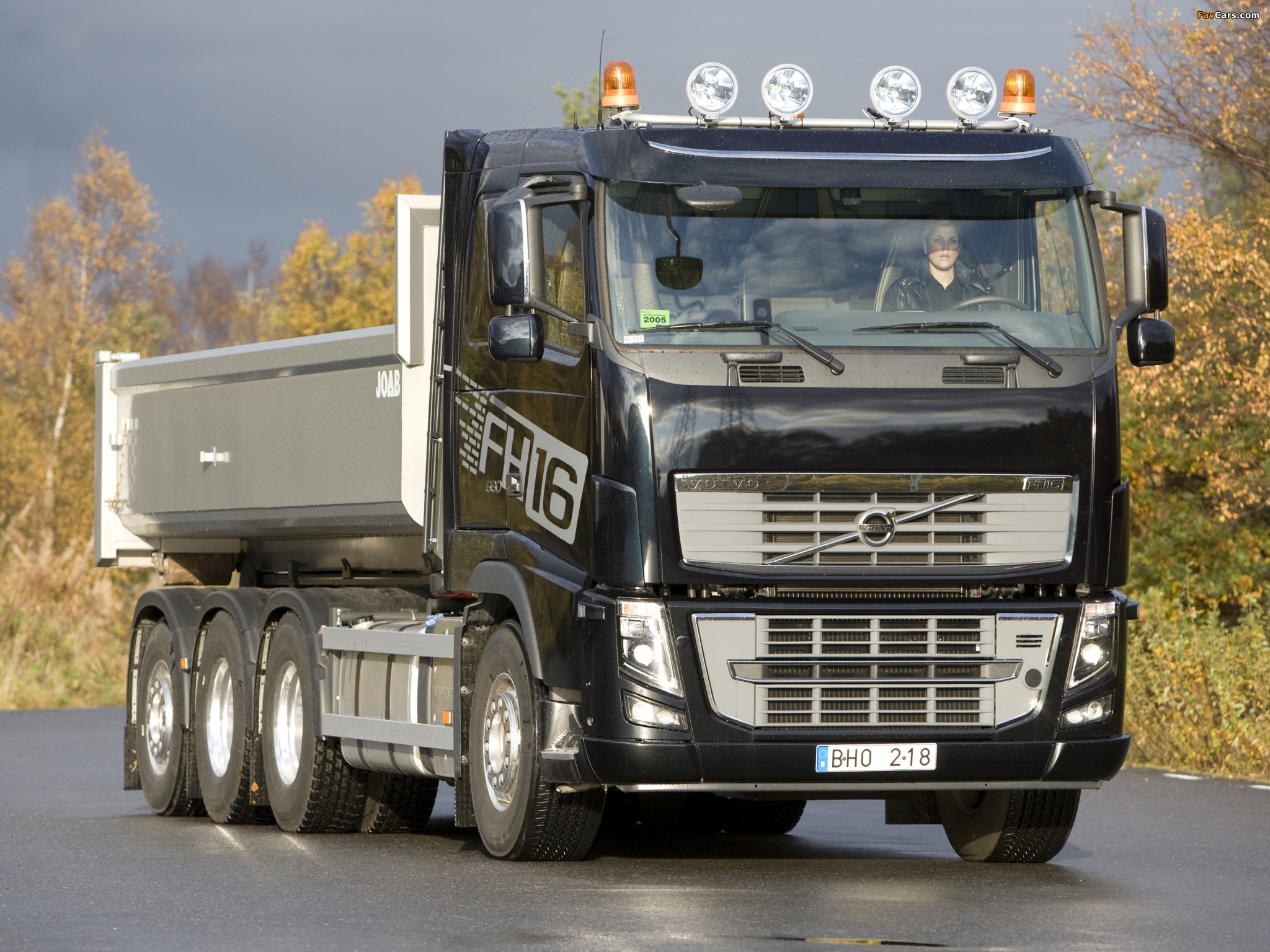Pictures of Volvo FH16 580 8x4 Tipper 2008 (2048 x 1536)