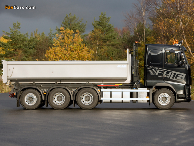 Pictures of Volvo FH16 580 8x4 Tipper 2008 (640 x 480)