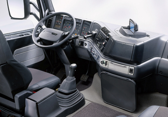 Volvo FH12 Globetrotter XL Silver Cab 1995–2001 wallpapers