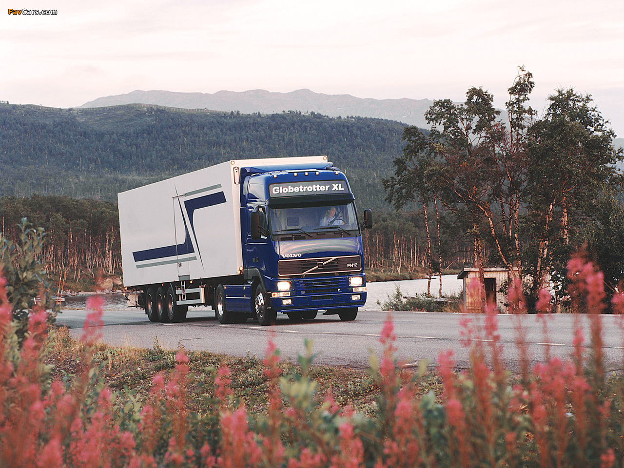 Volvo FH12 Globetrotter XL 1995–2002 wallpapers (1280 x 960)