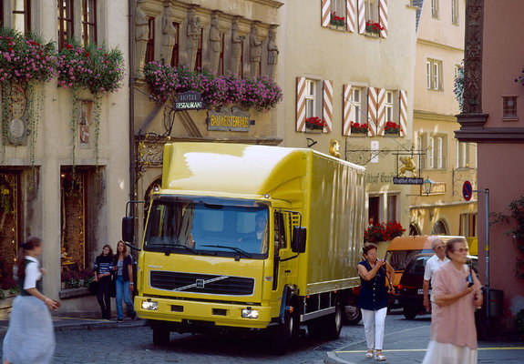 Pictures of Volvo FL 2000–06