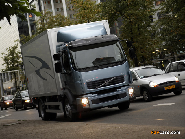 Volvo FL 2006 images (640 x 480)