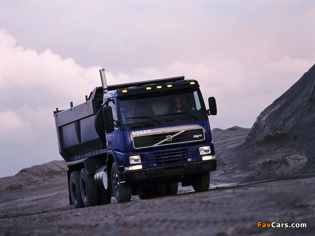 Pictures of Volvo FM10 6x4 Tipper 1998–2003 (640 x 480)