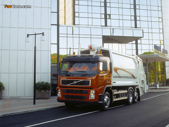 Pictures of Volvo FM9 6x2 Rolloffcon 2003–05 (640 x 480)