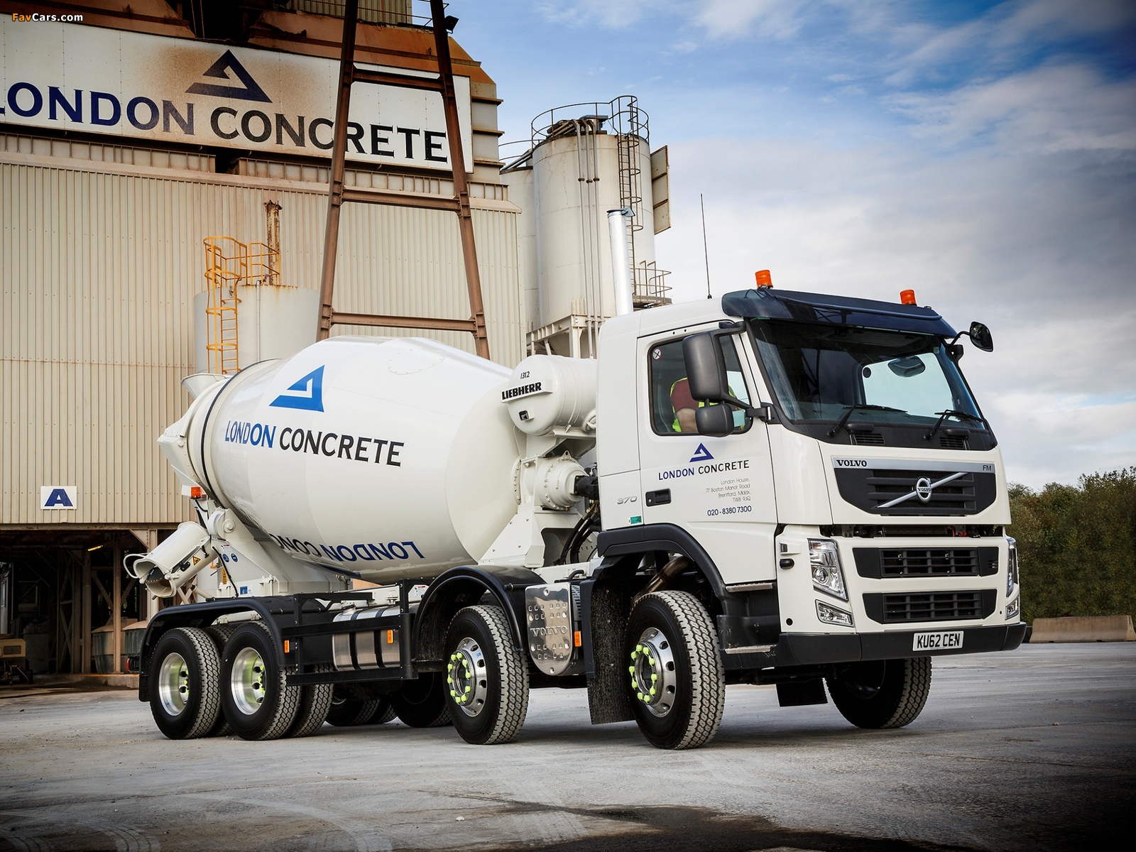 Pictures of Volvo FM 370 8x4 Mixer UK-spec 2010–13 (1600 x 1200)