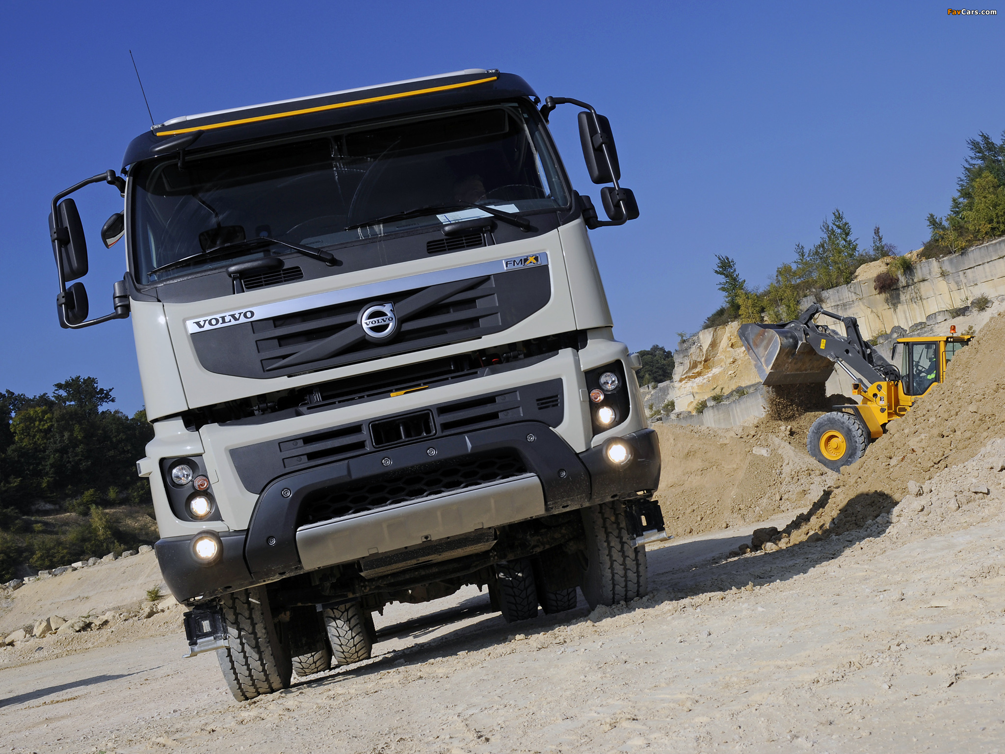 Images of Volvo FMX 6x4 2010 (2048 x 1536)