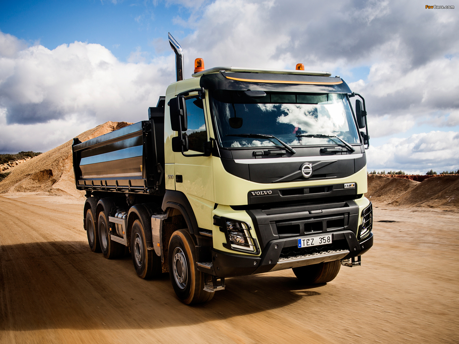 Pictures of Volvo FMX 8x4 2013 (1600 x 1200)