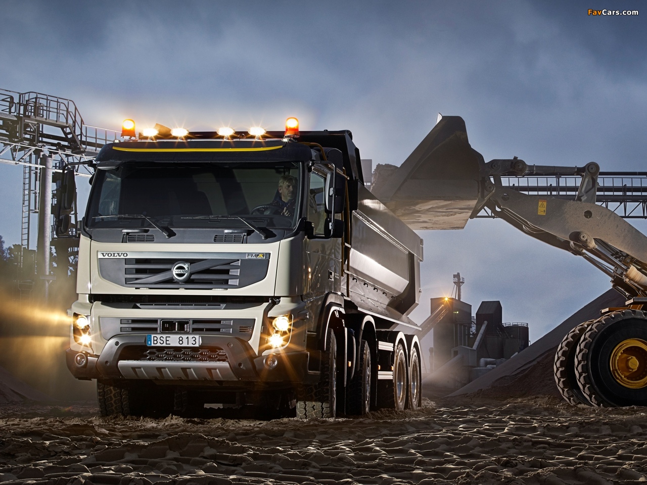 Volvo FMX 8x4 2010 photos (1280 x 960)