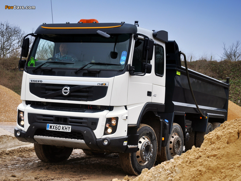 Volvo FMX 8x4 UK-spec 2010–13 photos (800 x 600)