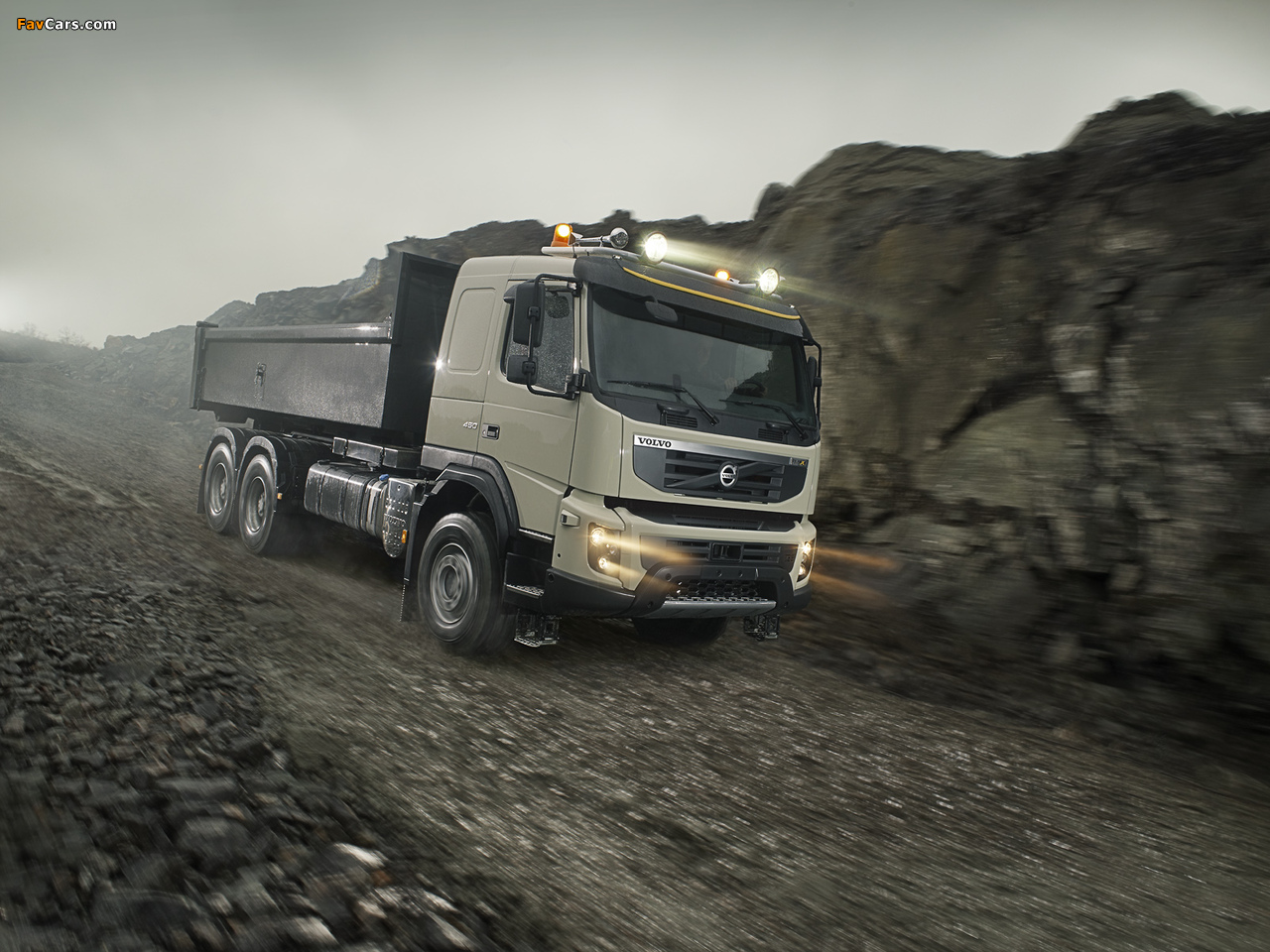 Volvo FMX 6x4 2010 photos (1280 x 960)