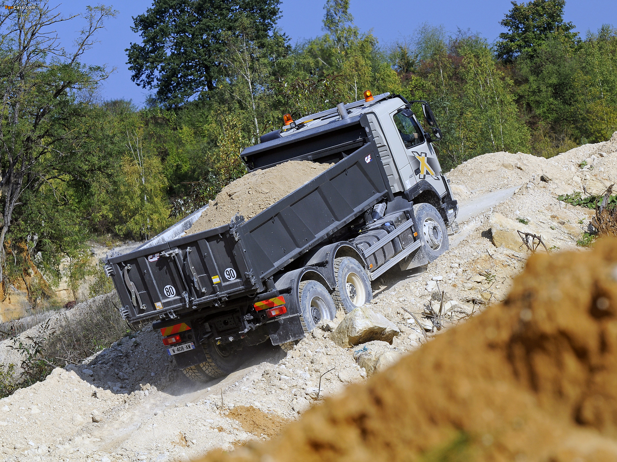 Volvo FMX 6x4 2010 pictures (2048 x 1536)