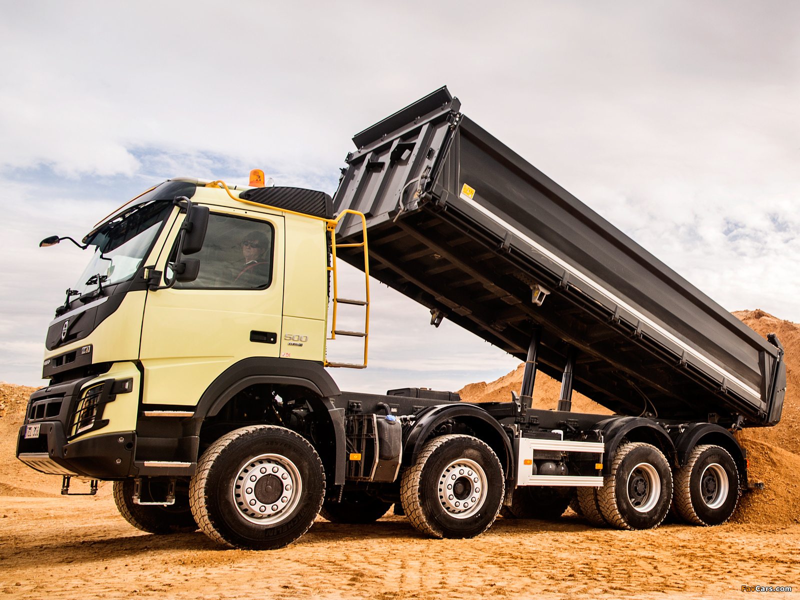 Volvo FMX 8x4 2013 pictures (1600 x 1200)
