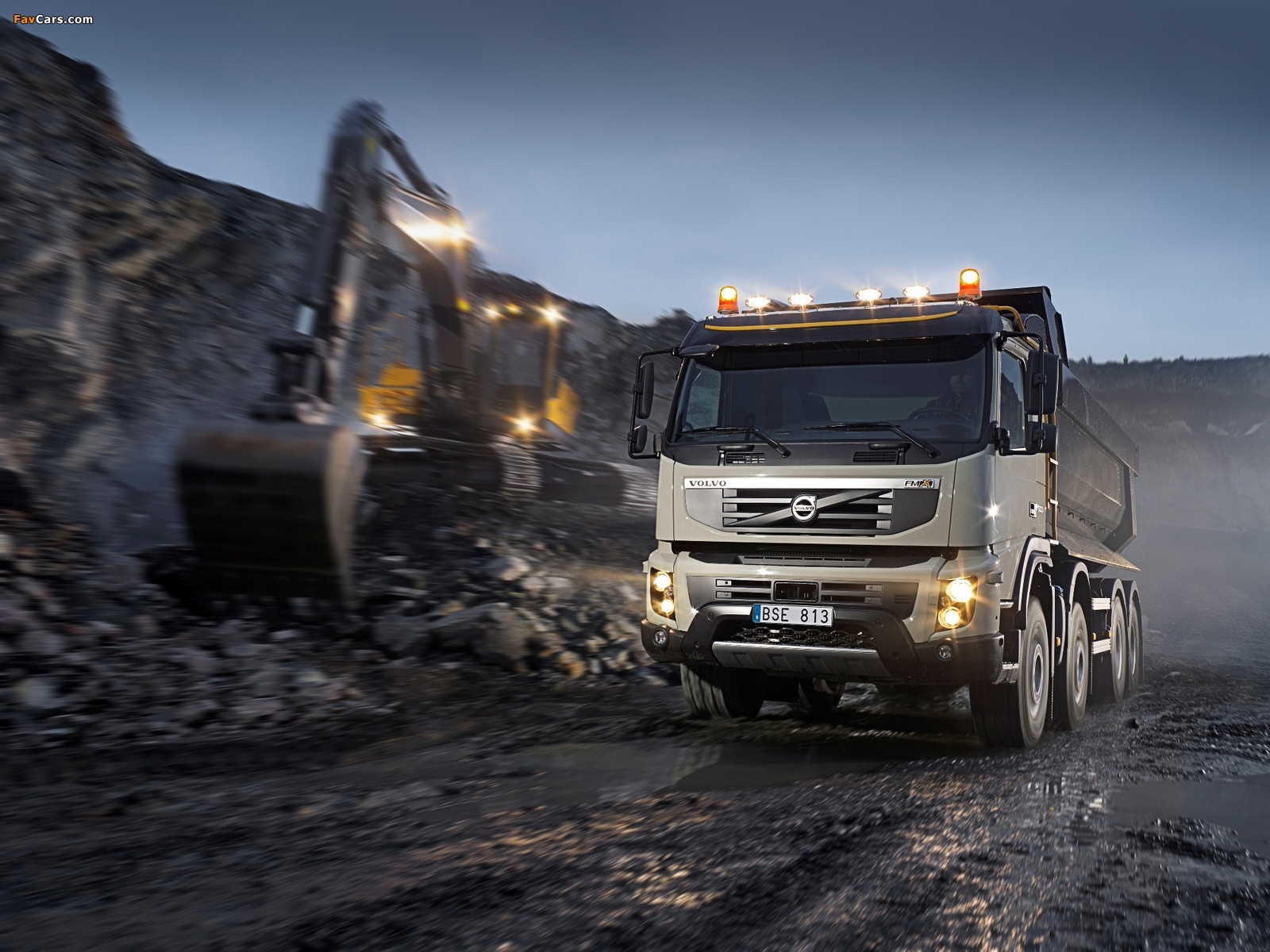 Volvo FMX 8x4 2010 wallpapers (1600 x 1200)