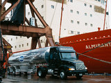 Photos of Volvo NH 4x2 1996–2002