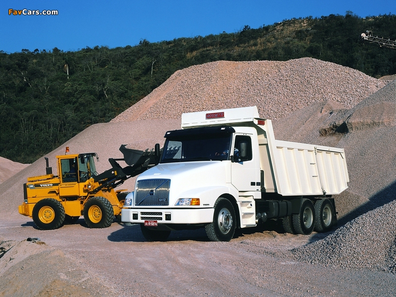 Volvo NH 6x4 Tipper 1996–2002 photos (800 x 600)