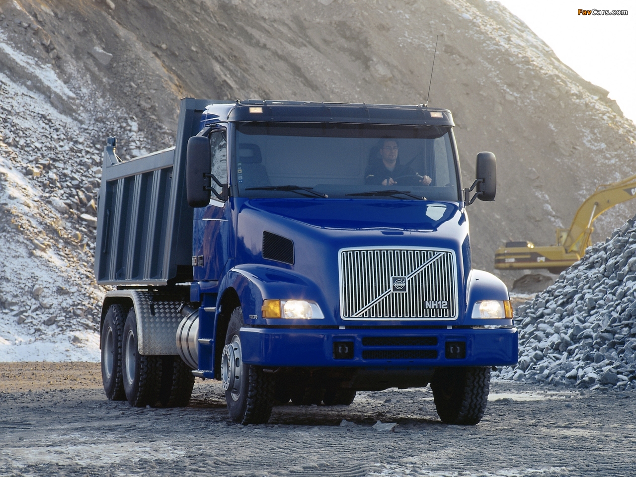 Volvo NH 6x4 Tipper 1996–2002 wallpapers (1280 x 960)