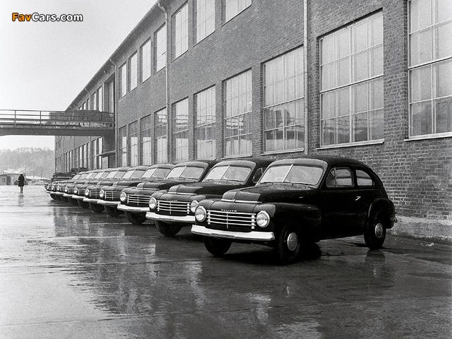 Volvo PV444 wallpapers (640 x 480)
