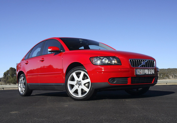 Images of Volvo S40 T5 AWD AU-spec 2004–07