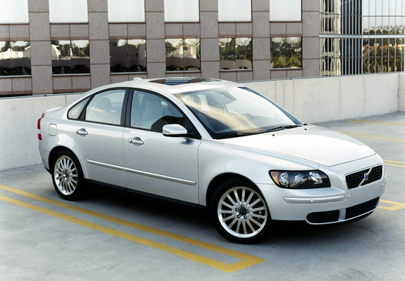Images of Volvo S40 2004–07