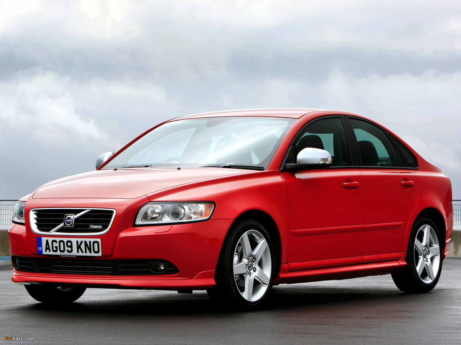 Images of Volvo S40 R-Design UK-spec 2008–09 (1600 x 1200)