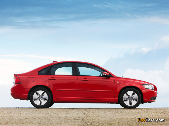 Images of Volvo S40 DRIVe UK-spec 2009 (640 x 480)