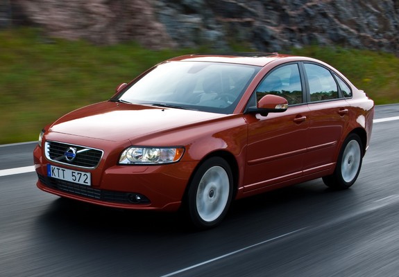 Images of Volvo S40 D4 2010–12