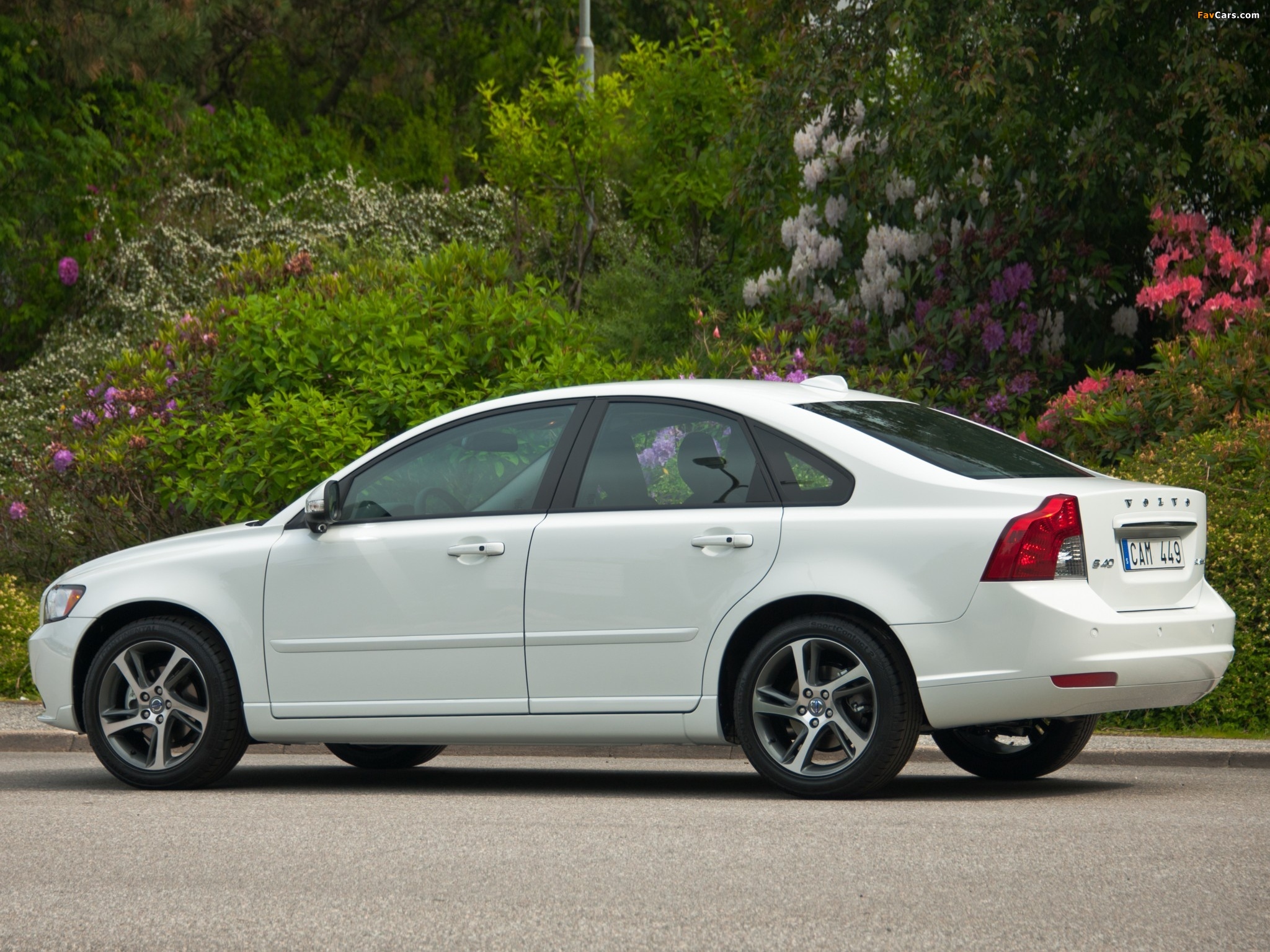 Images of Volvo S40 Classic 2011 (2048 x 1536)