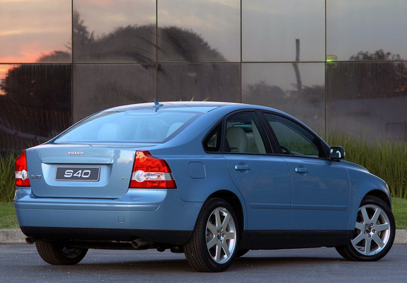 Photos of Volvo S40 T5 ZA-spec 2004–07