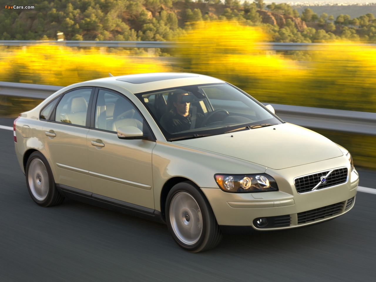 Photos of Volvo S40 2004–07 (1280 x 960)