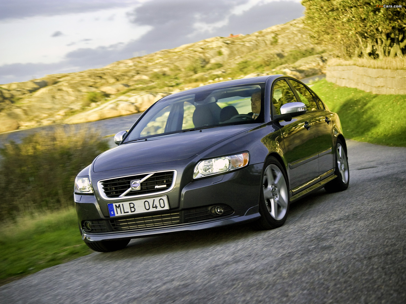 Photos of Volvo S40 R-Design 2008–09 (1600 x 1200)