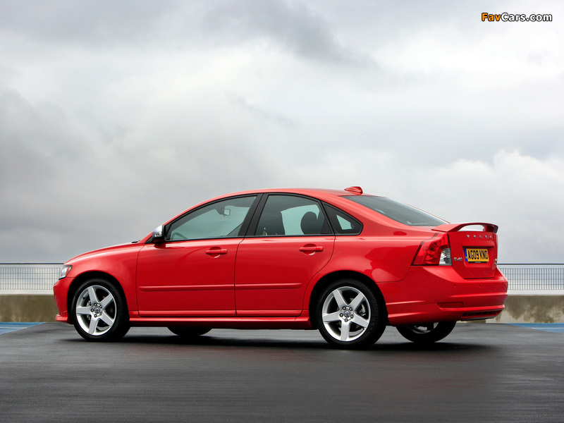 Photos of Volvo S40 R-Design UK-spec 2008–09 (800 x 600)