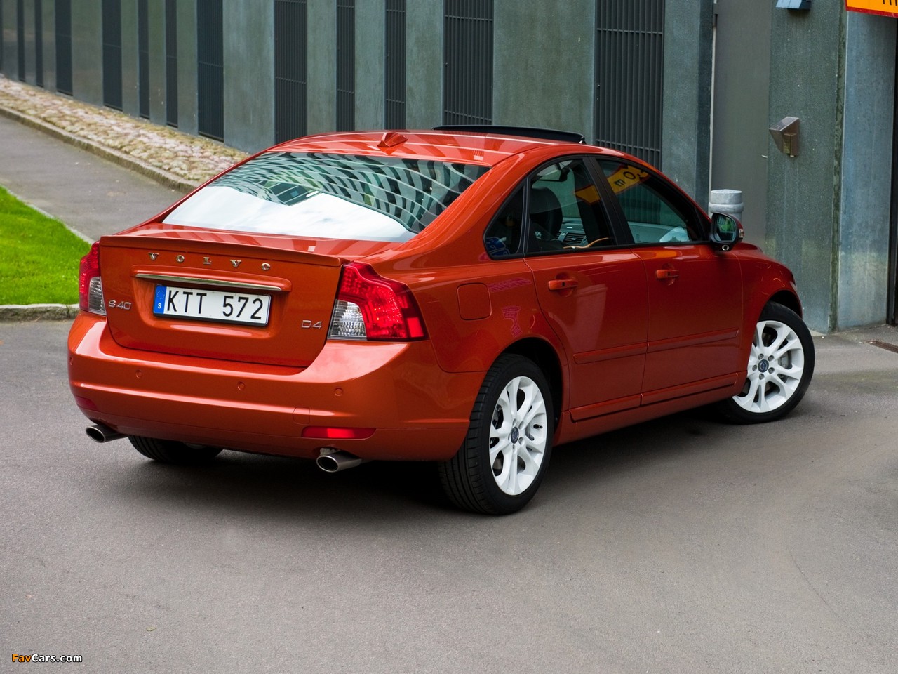 Photos of Volvo S40 D4 2010–12 (1280 x 960)