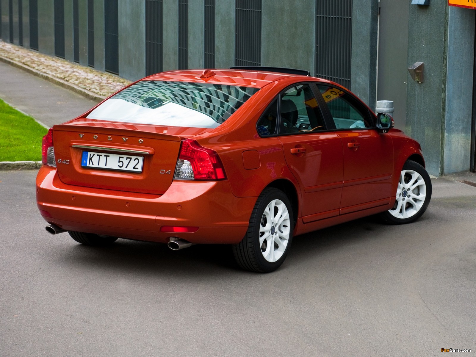 Photos of Volvo S40 D4 2010–12 (1600 x 1200)