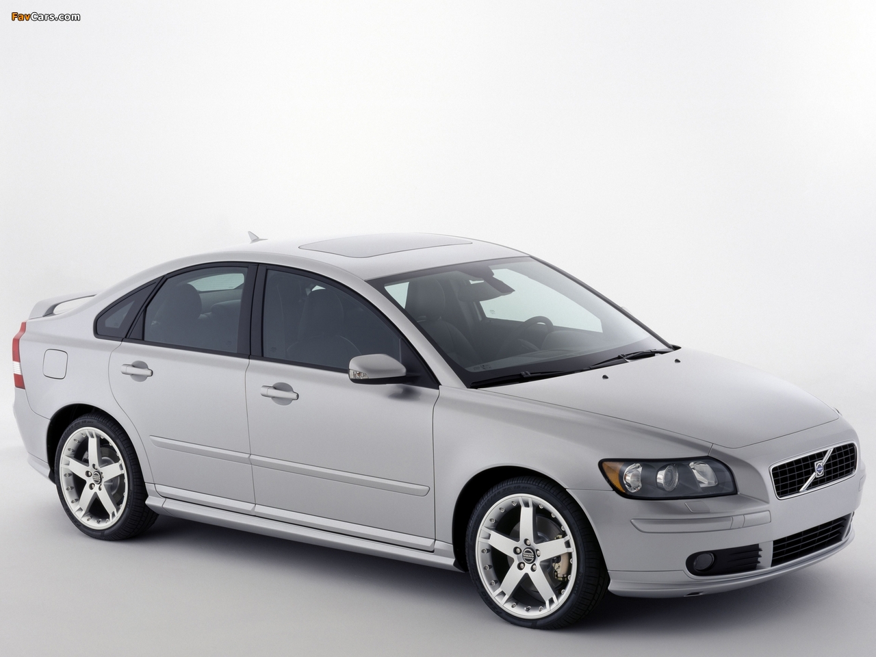 Pictures of Volvo S40 2004–07 (1280 x 960)