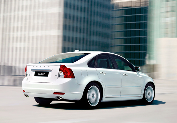 Pictures of Volvo S40 T5 2007–09