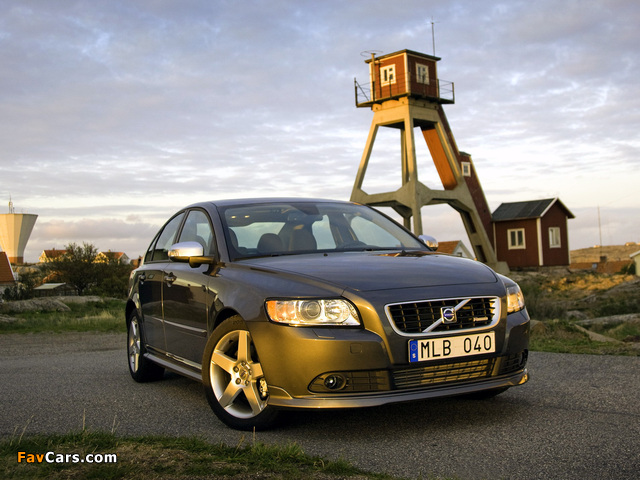Pictures of Volvo S40 R-Design 2008–09 (640 x 480)