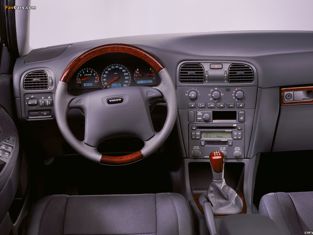 Volvo S40 1999–2002 images (1024 x 768)