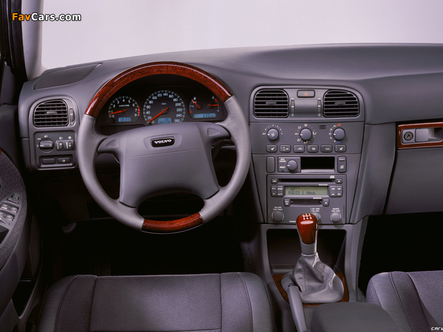 Volvo S40 1999–2002 images (640 x 480)