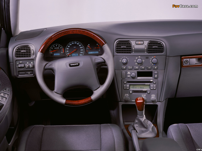 Volvo S40 1999–2002 images (800 x 600)