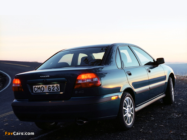 Volvo S40 1999–2002 pictures (640 x 480)