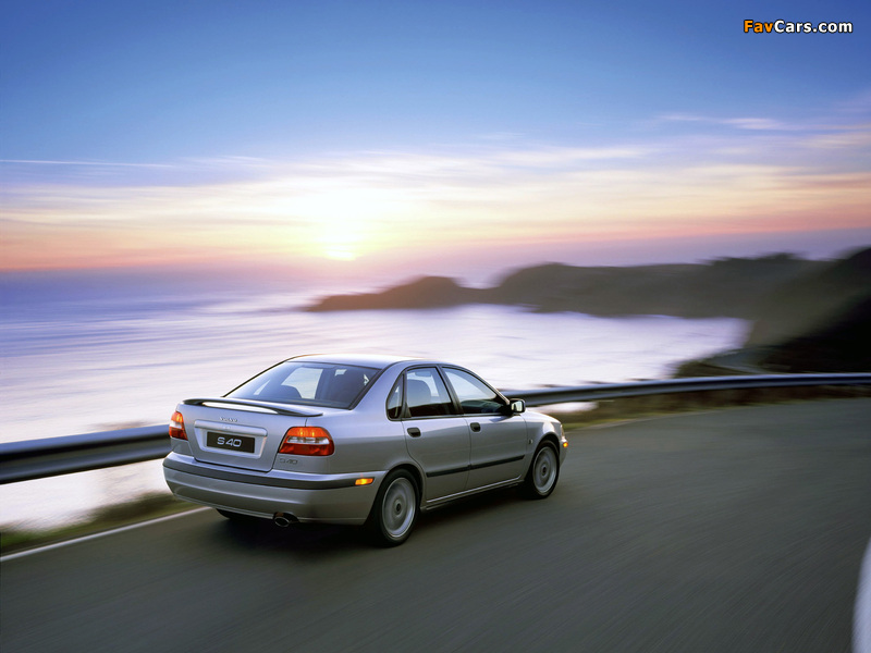 Volvo S40 1999–2002 pictures (800 x 600)