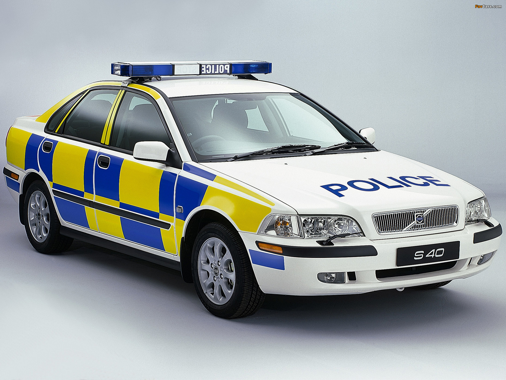 Volvo S40 Police 2000–02 images (1920 x 1440)