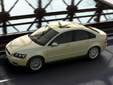 Volvo S40 2004–07 images