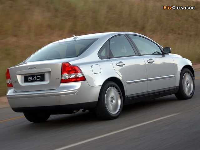 Volvo S40 ZA-spec 2004–07 pictures (640 x 480)