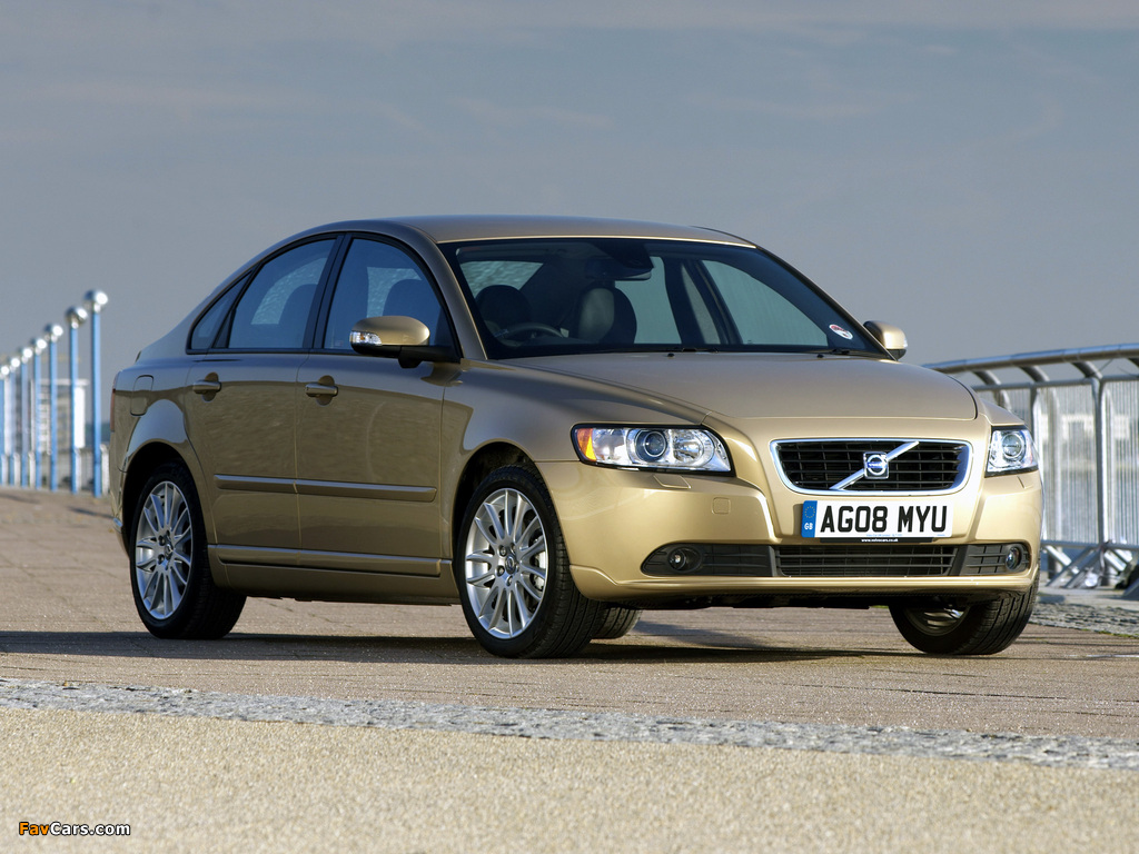 Volvo S40 UK-spec 2007–09 photos (1024 x 768)